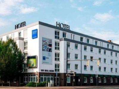 Готель Tryp By Wyndham Bremen Airport Екстер'єр фото