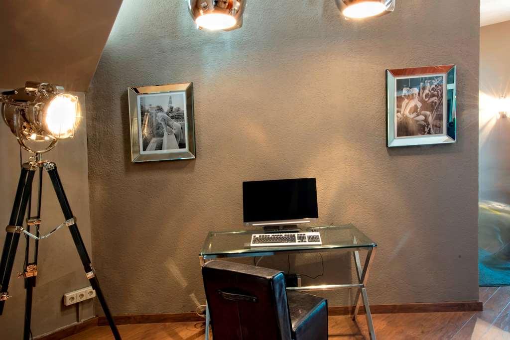 Готель Tryp By Wyndham Bremen Airport Інтер'єр фото