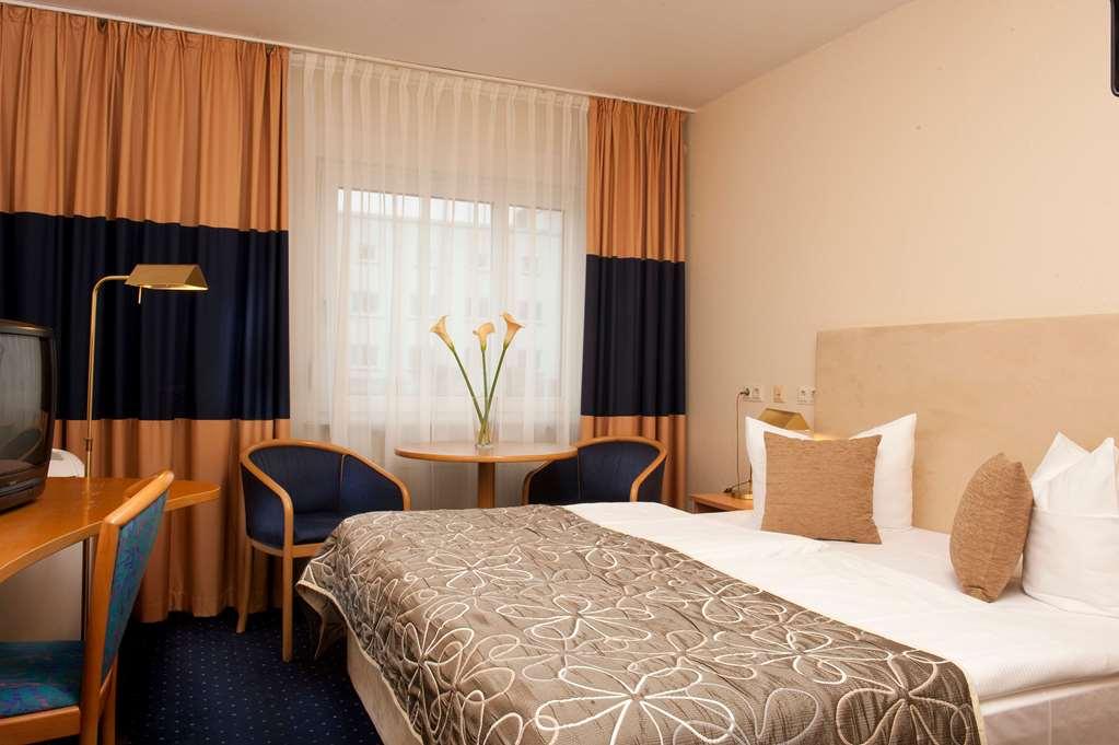 Готель Tryp By Wyndham Bremen Airport Номер фото