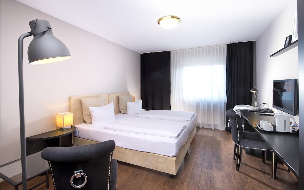 Готель Tryp By Wyndham Bremen Airport Номер фото