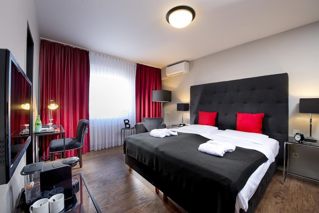 Готель Tryp By Wyndham Bremen Airport Номер фото