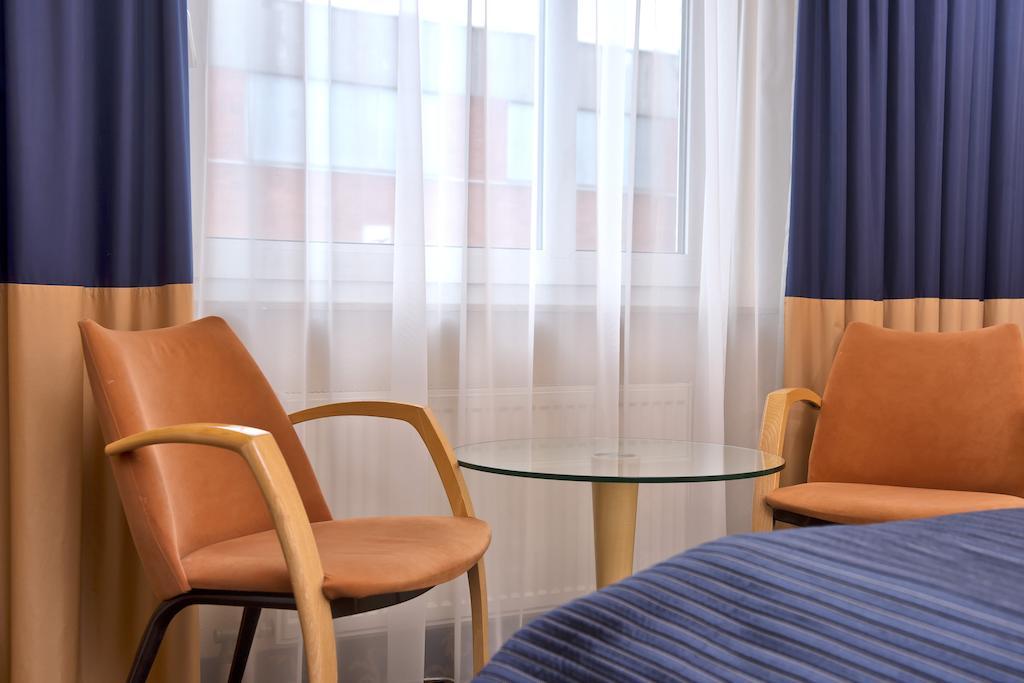 Готель Tryp By Wyndham Bremen Airport Номер фото