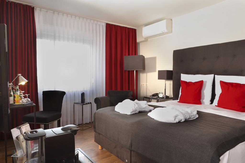 Готель Tryp By Wyndham Bremen Airport Номер фото